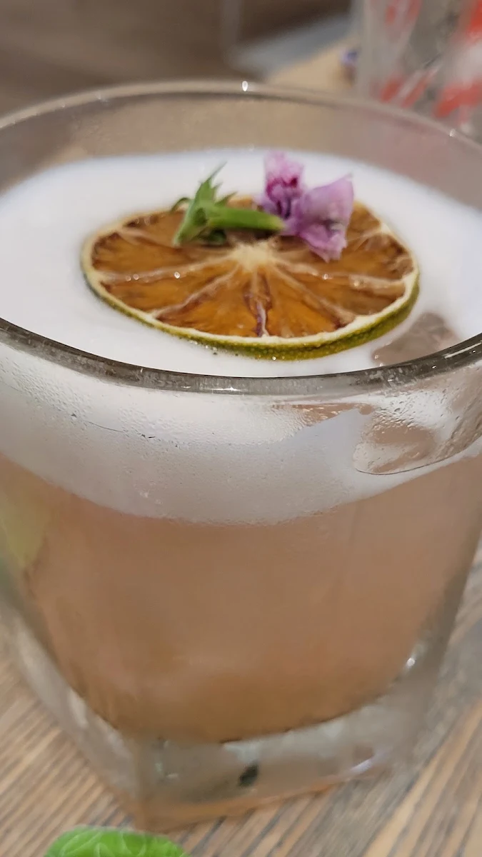 Food & drink, frankie. Bar & Eatery