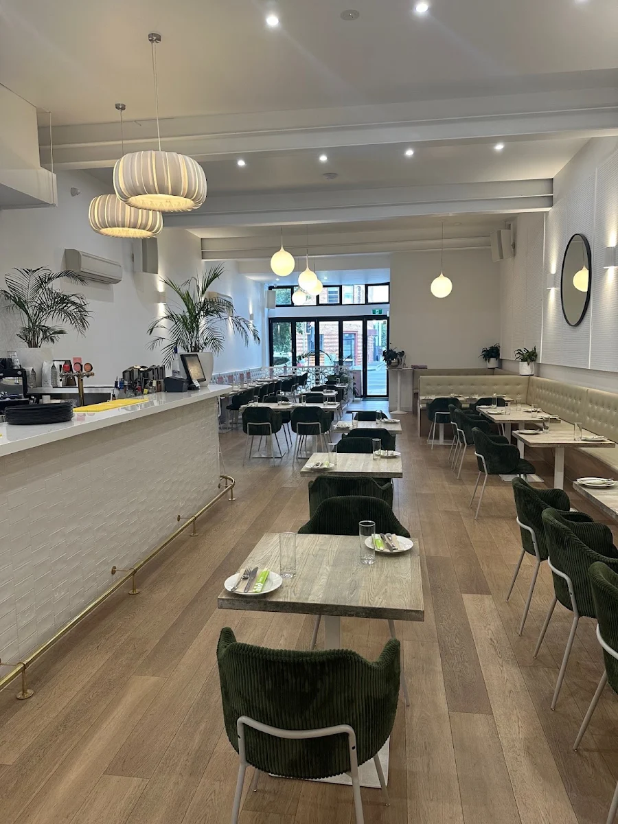 Vibe, frankie. Bar & Eatery