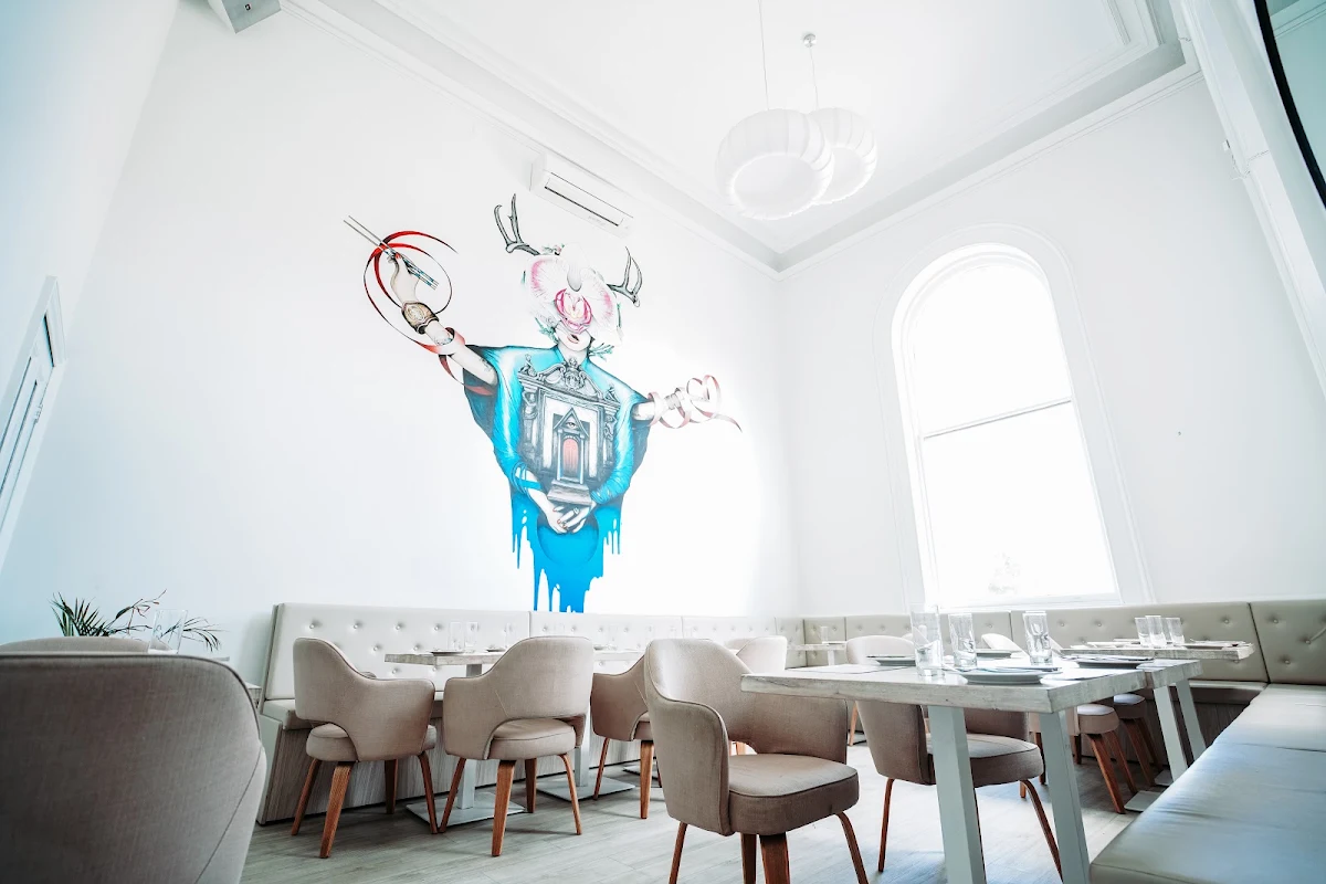 Vibe, frankie. Bar & Eatery