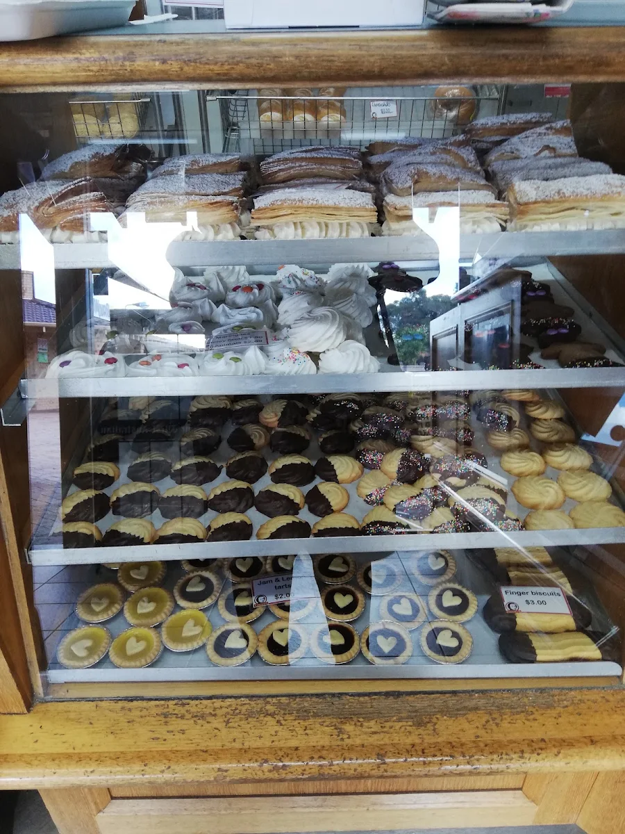 Vibe, Chopin Patisserie