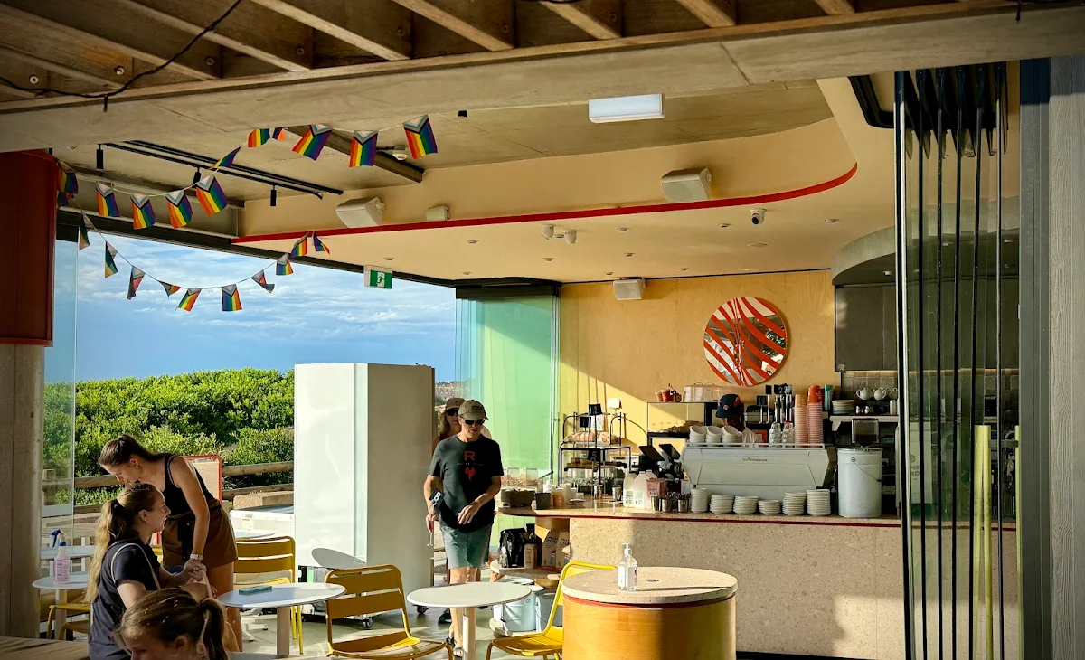 Vibe, The Brightside Cafe