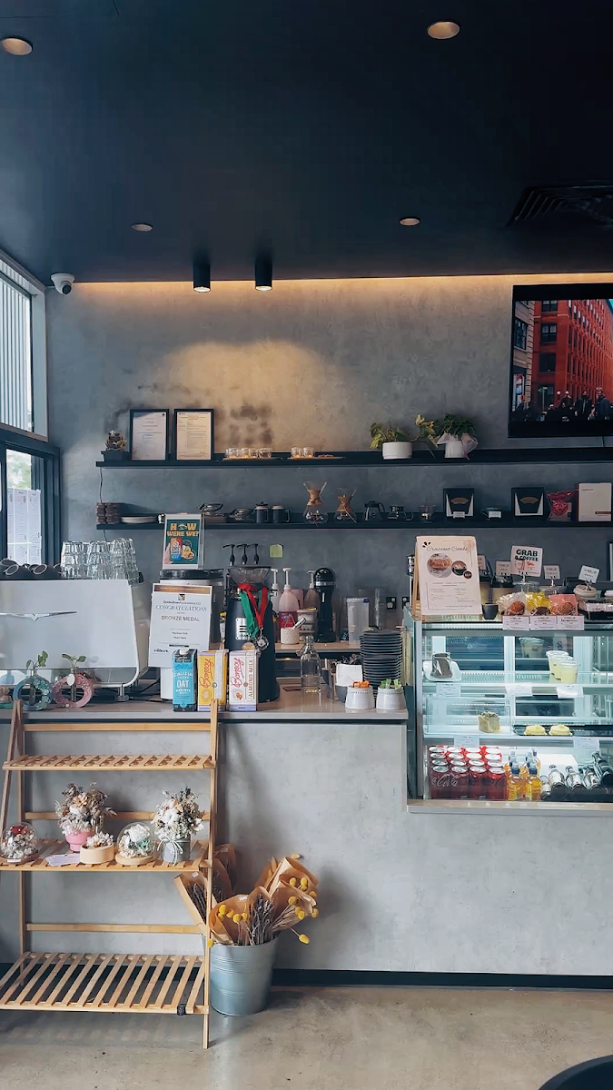 Vibe, Hikari Japanese Kitchen & Cafe