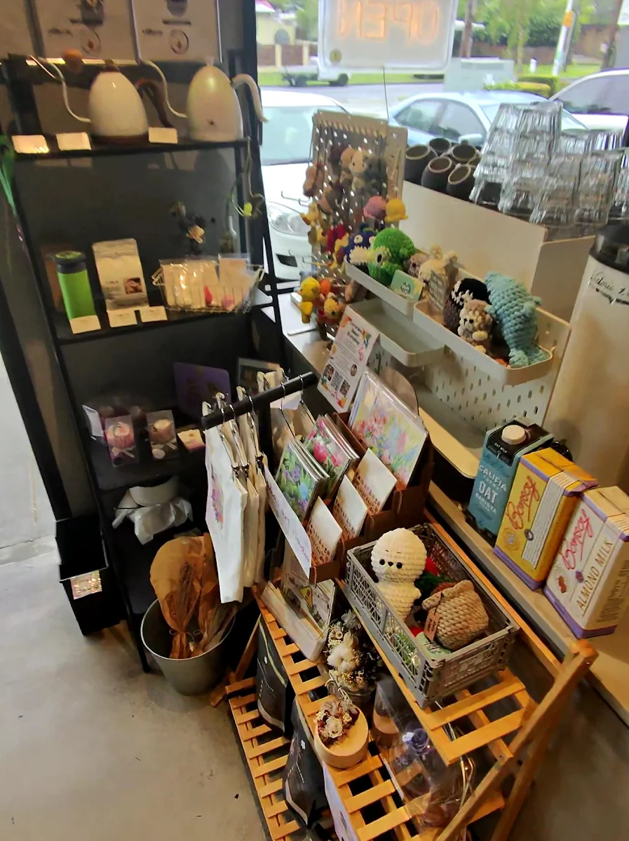 Vibe, Hikari Japanese Kitchen & Cafe