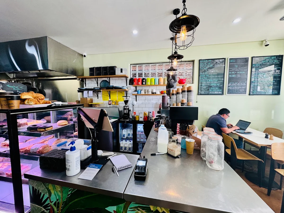CHRISELLE'S GOURMET EATERY cover