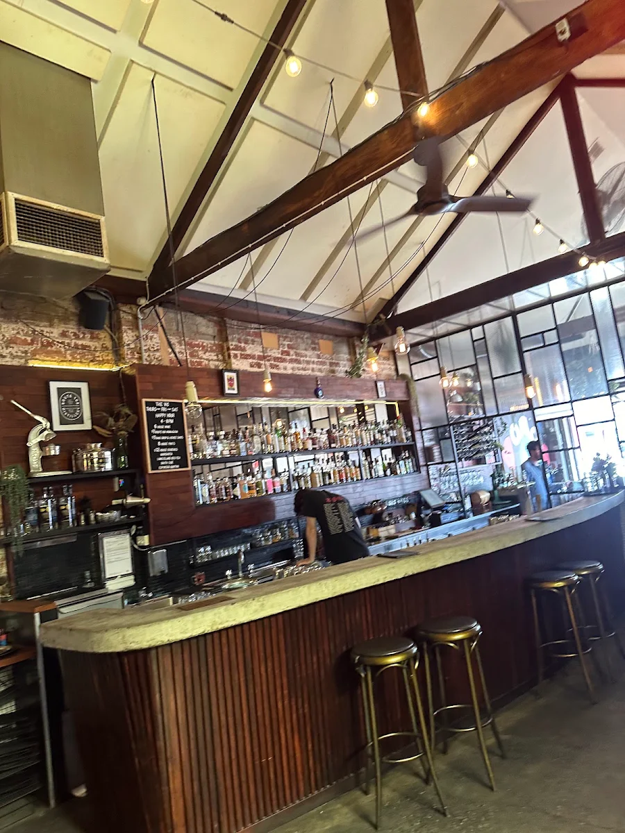 Vibe, The Vic Bar