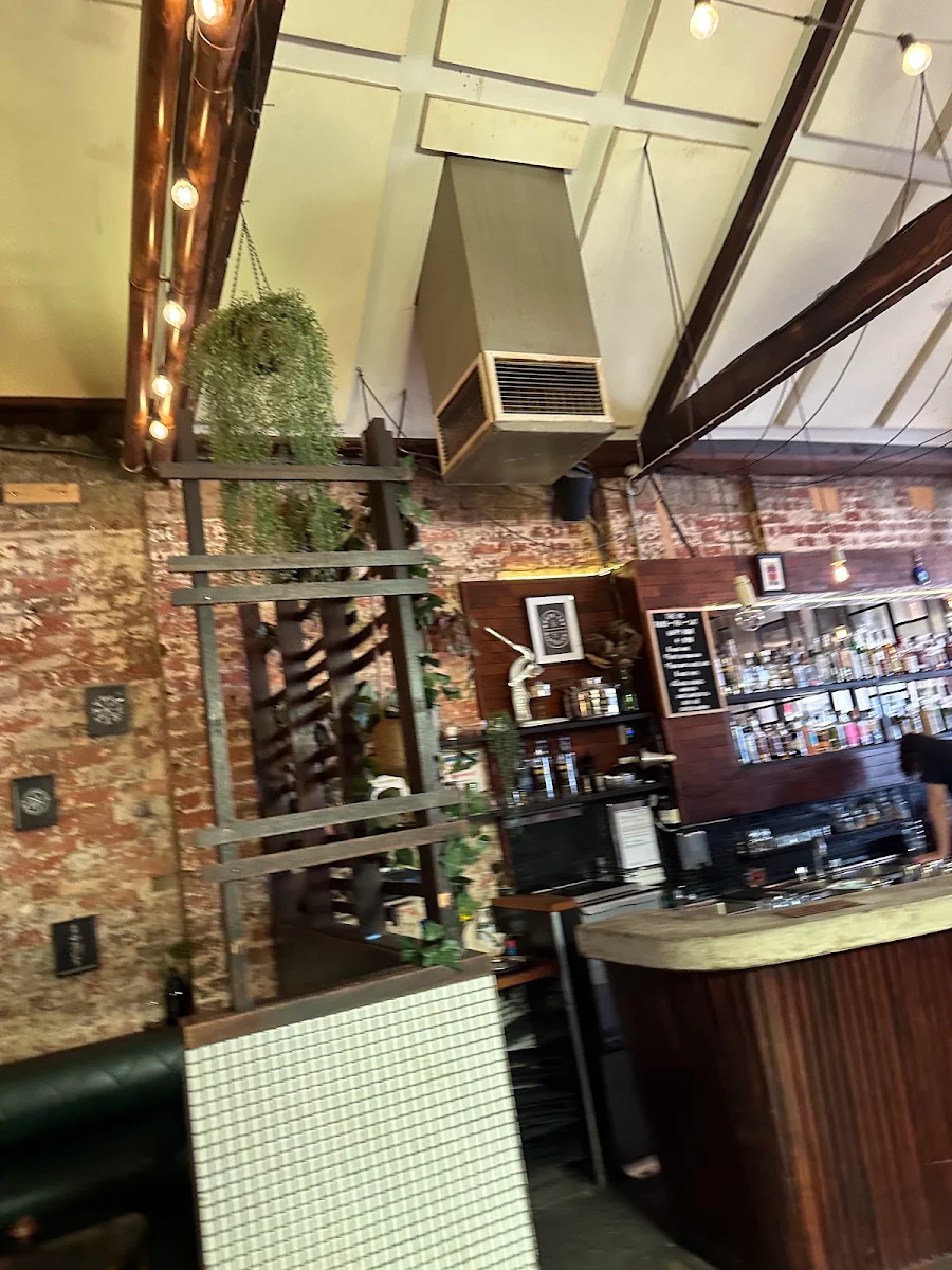 Vibe, The Vic Bar