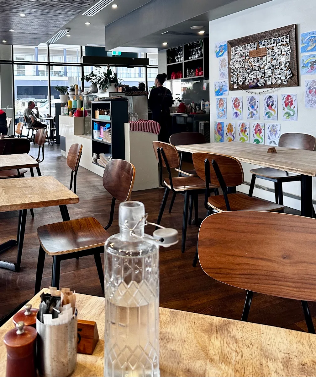 Vibe, East End Hub