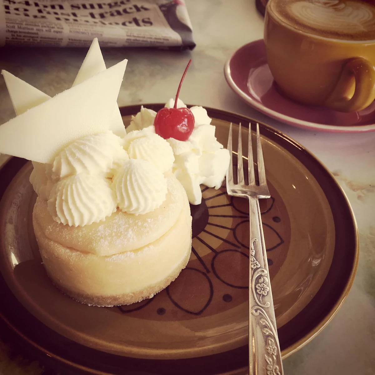 Food & drink, Round Table Coffee