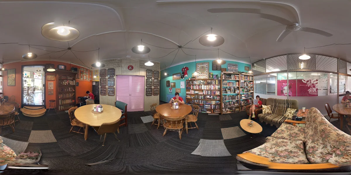 Vibe, Round Table Coffee
