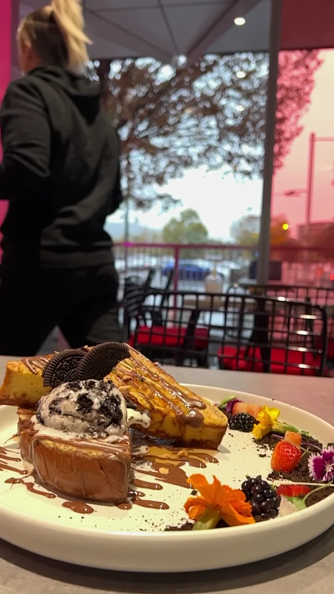 Vibe, BAD BUNNY EATERY