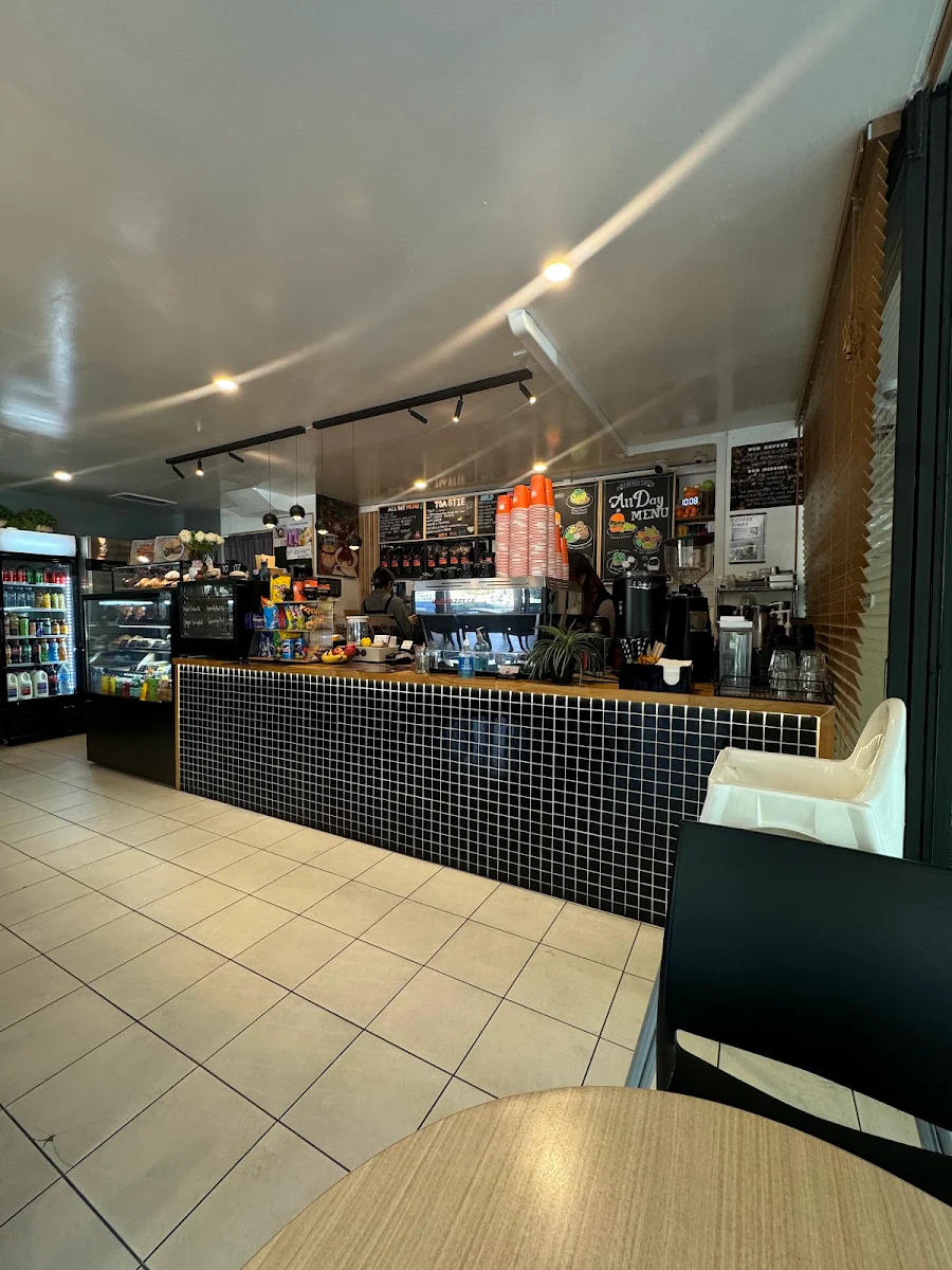 Vibe, Bean Plus Cafe