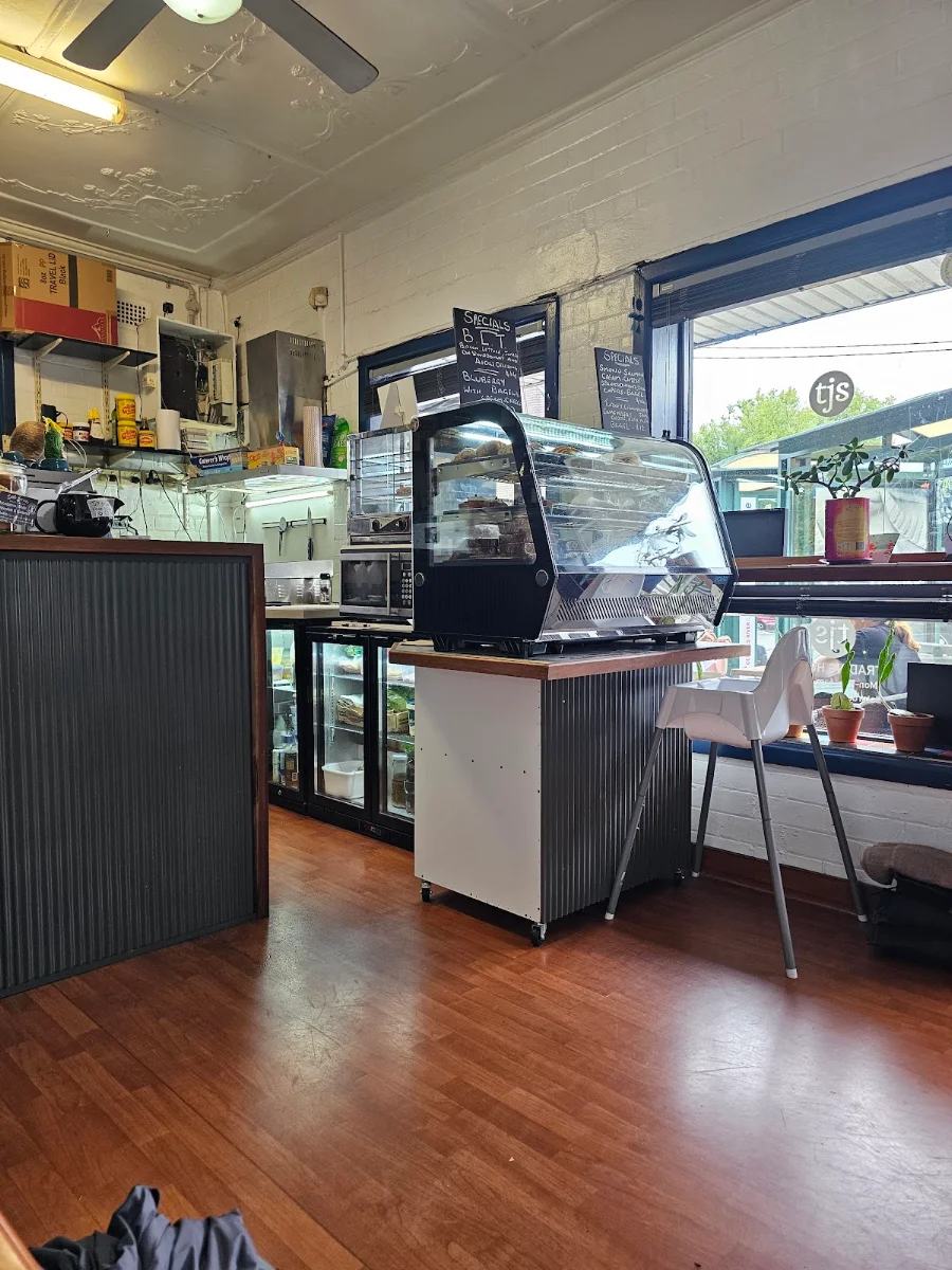 Vibe, TJ's Mortdale
