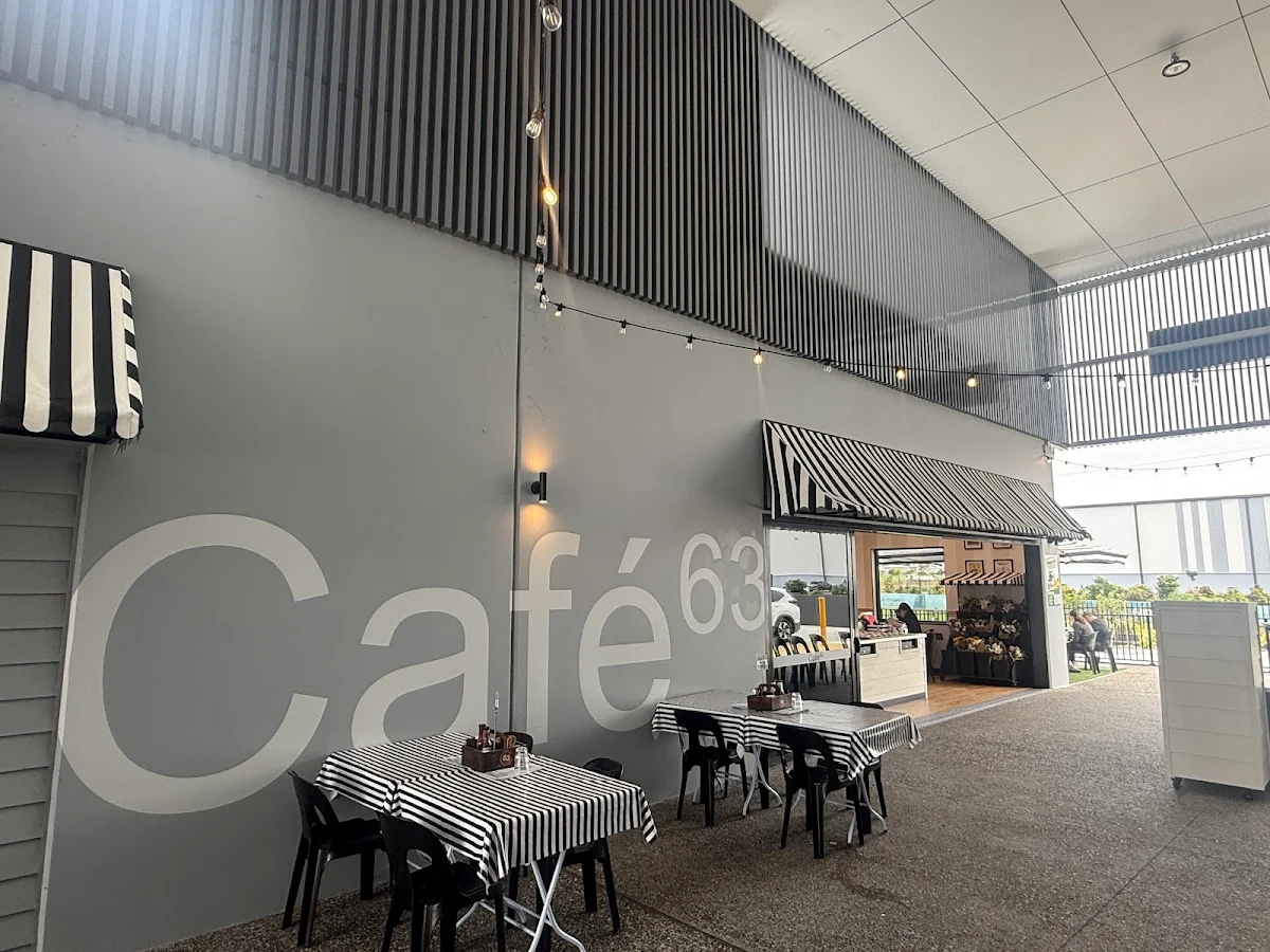 Vibe, Cafe 63 Bundamba