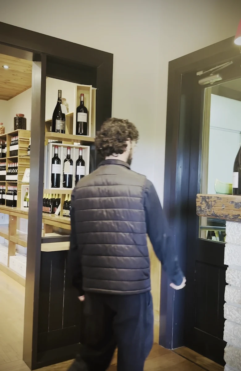Vibe, Centennial Vineyards Restaurant
