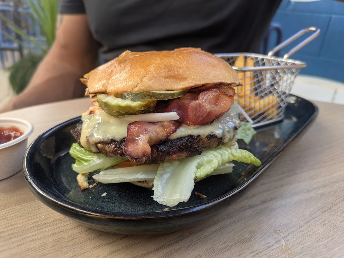 Food & drink, Tavern At The Rocks