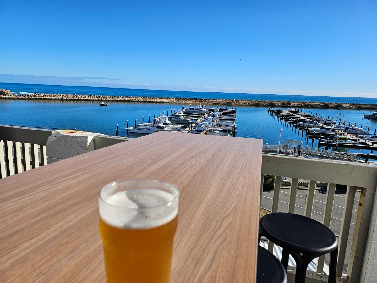 Food & drink, Tavern At The Rocks