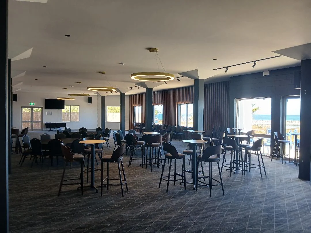 Vibe, Tavern At The Rocks