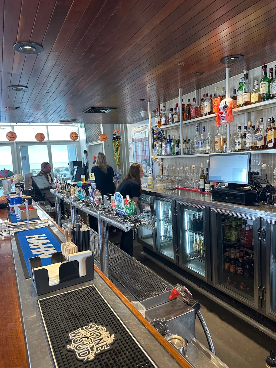 Vibe, Tavern At The Rocks
