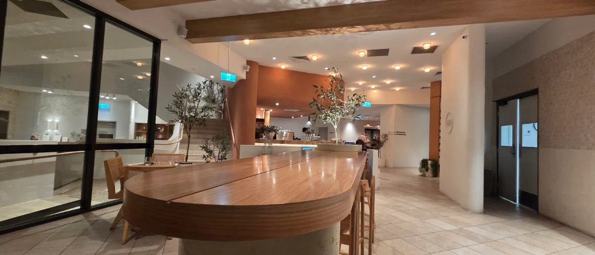 Vibe, Gigi's Restaurant