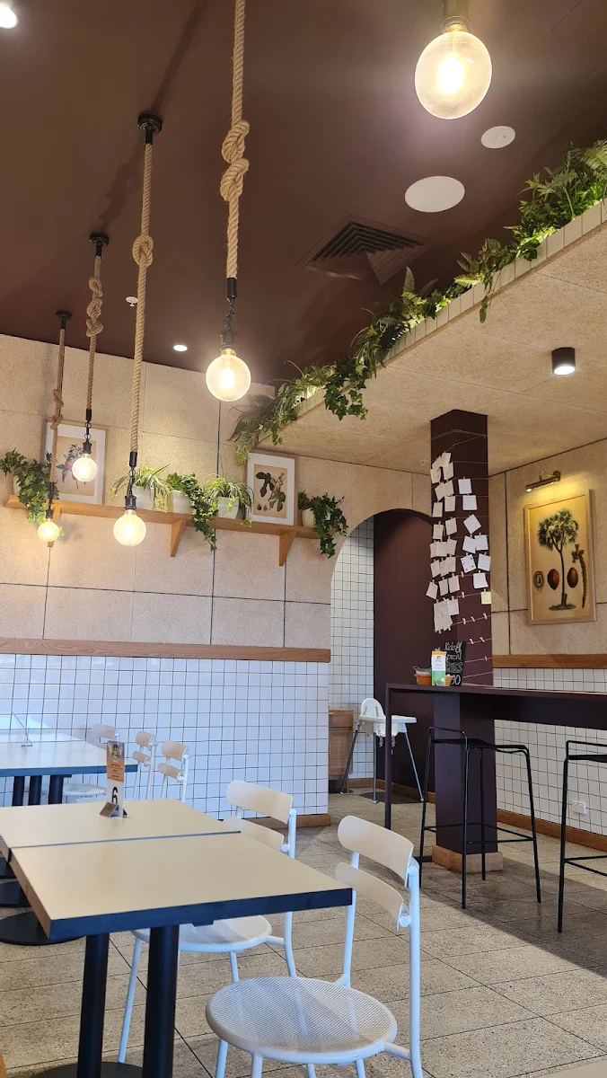 Vibe, Raj On Taj Port Adelaide Plaza
