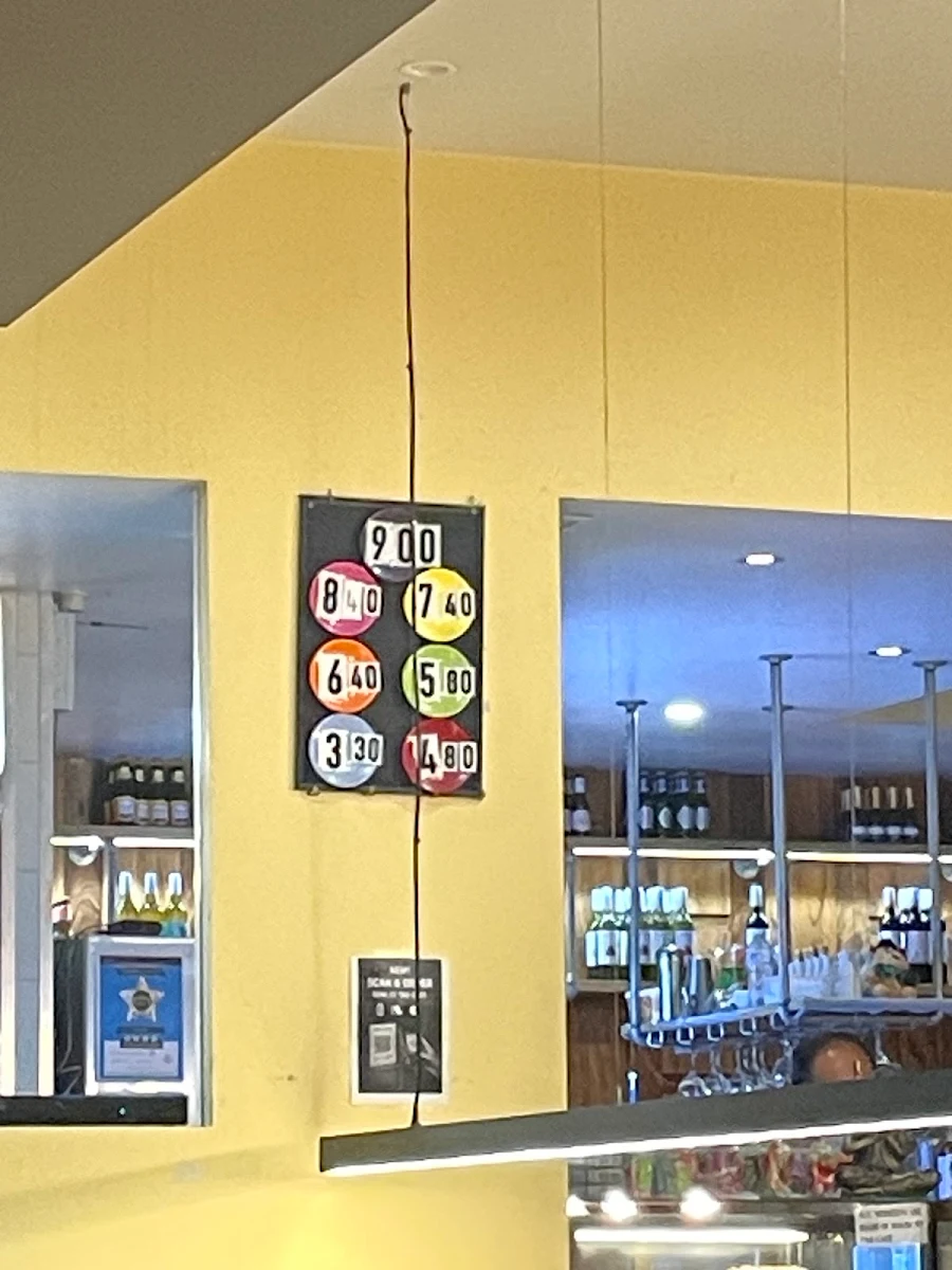 Vibe, Tao Café