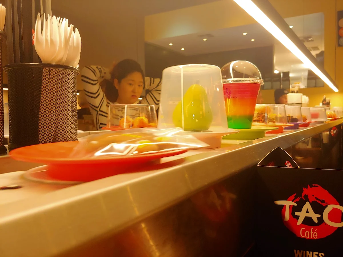 Vibe, Tao Café