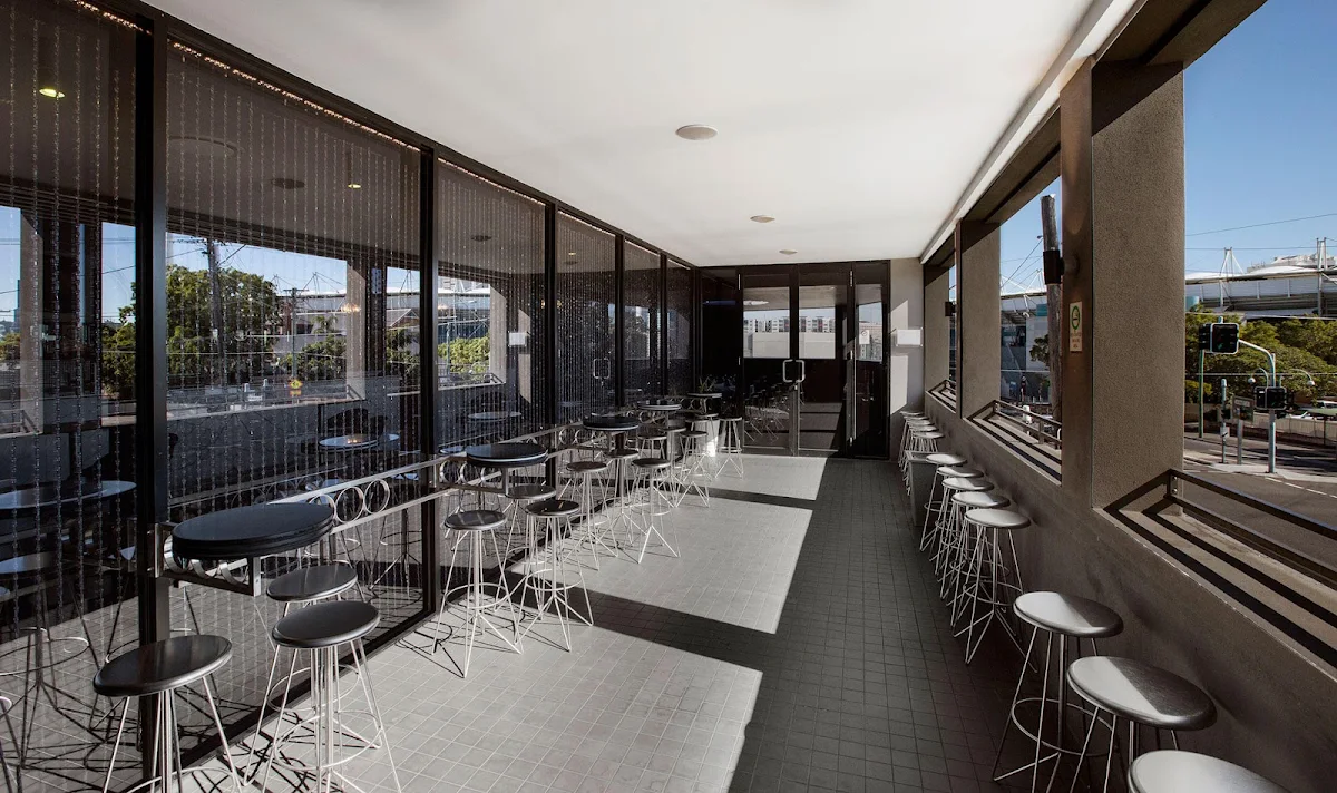 Vibe, Australian National Hotel