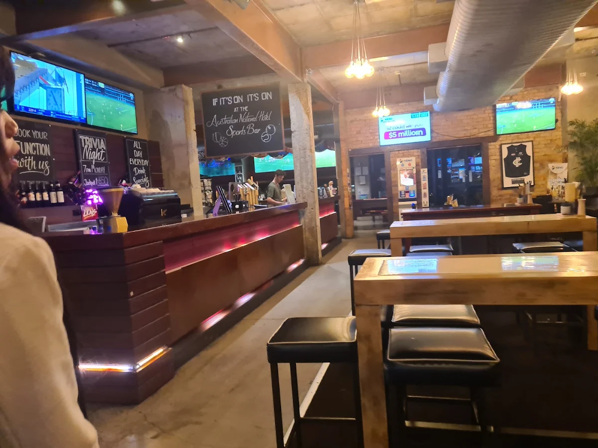 Vibe, Australian National Hotel