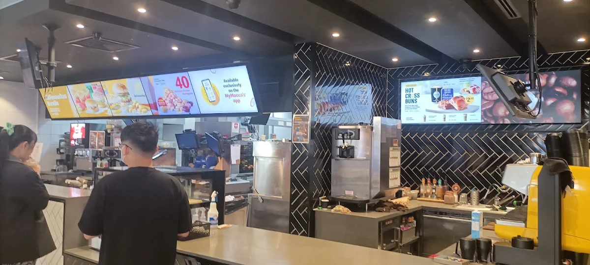 Vibe, McDonald's Hindley Street