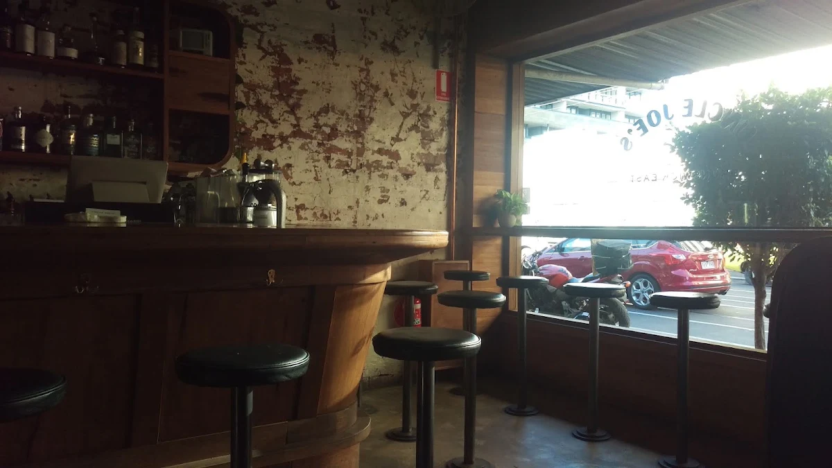 Vibe, Uncle Joe's