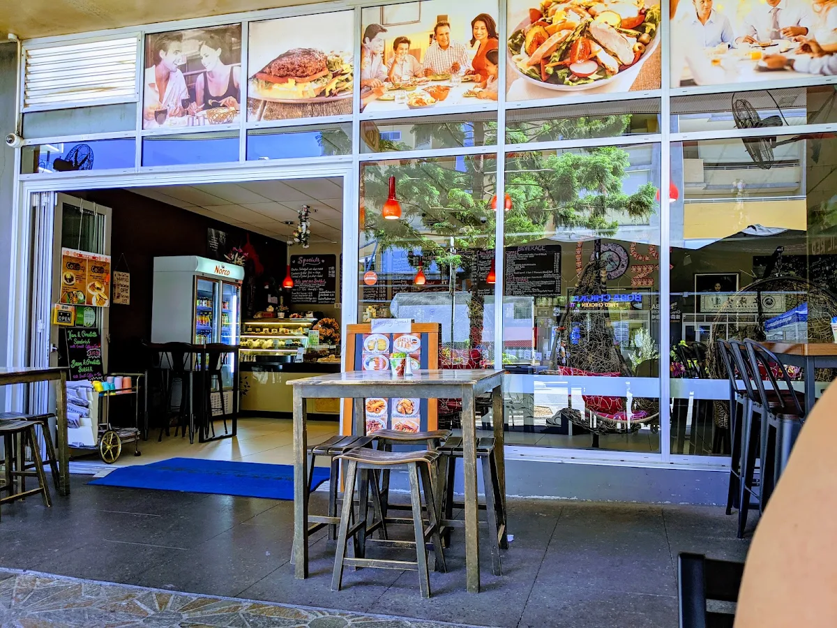 Vibe, Coco Cozy Cafe