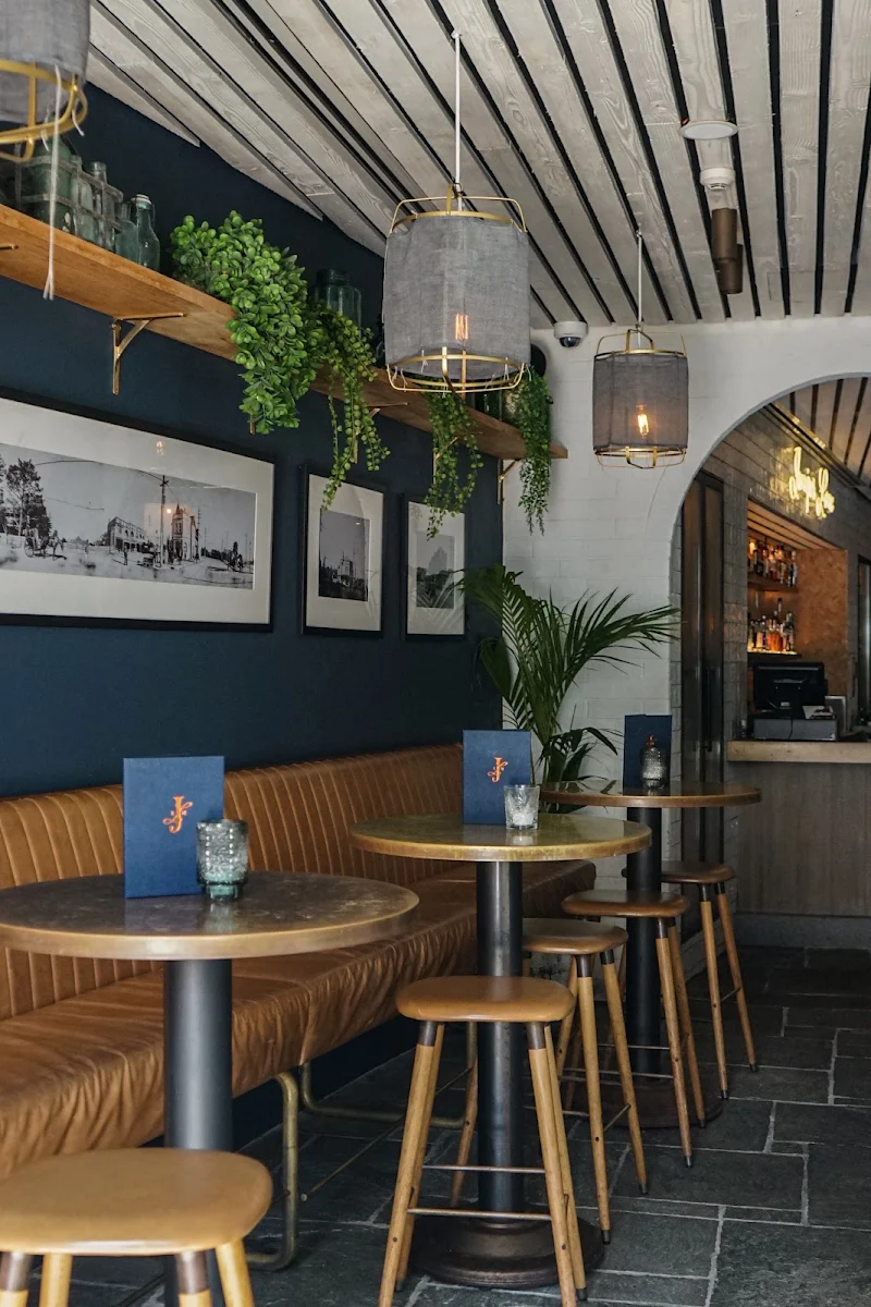 Vibe, Bistro Mosman