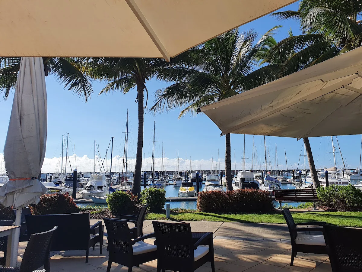 Vibe, Latitude 21 Restaurant & Bar