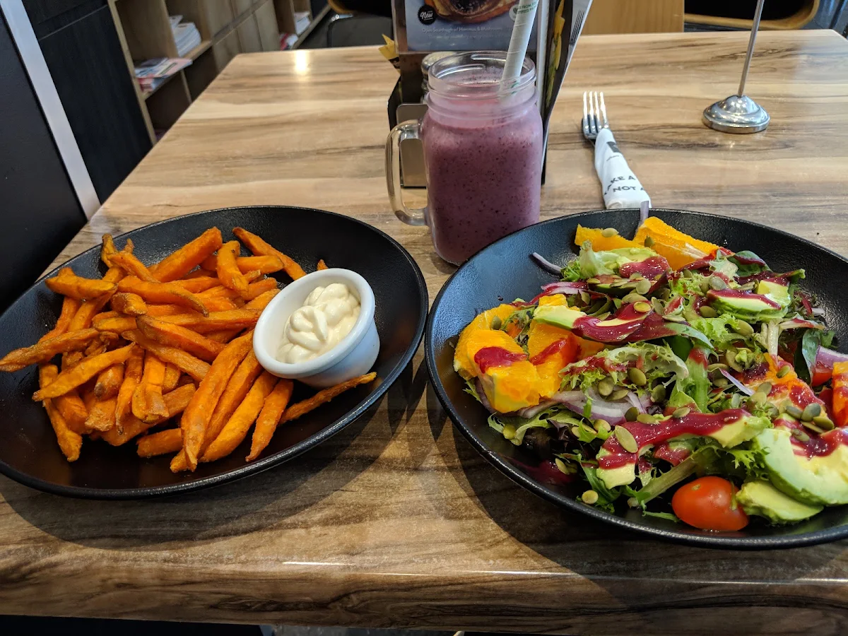 Food & drink, The Coffee Club