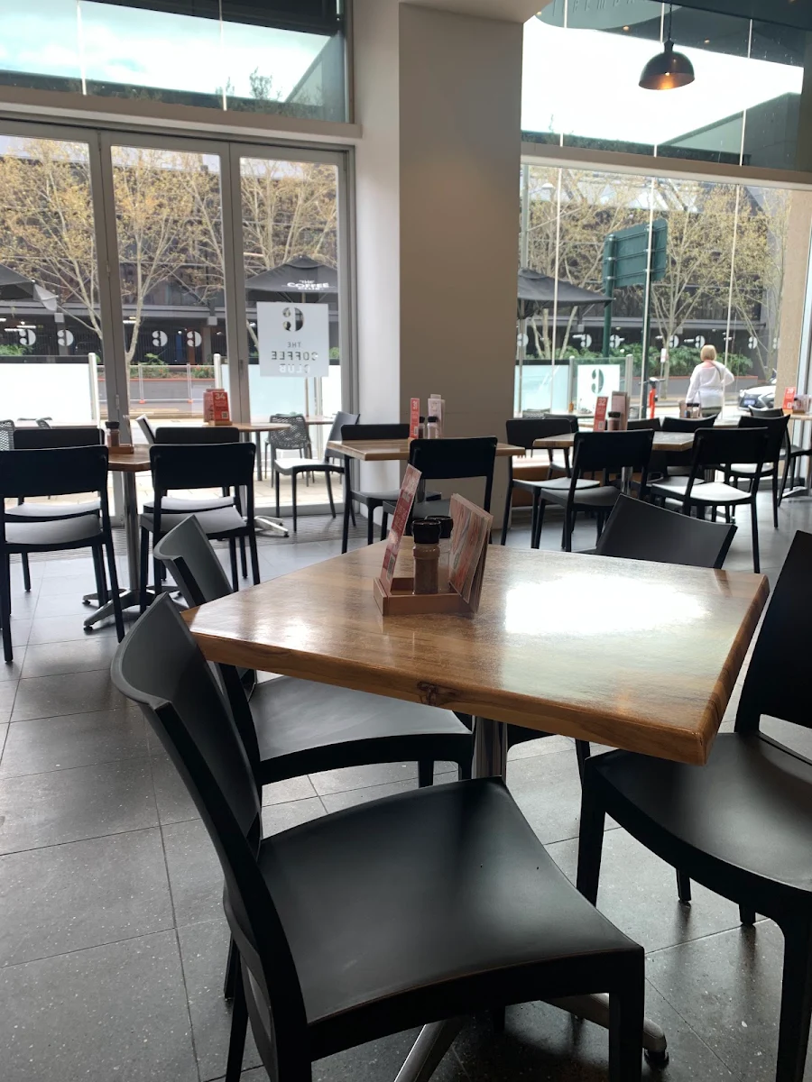 Vibe, The Coffee Club