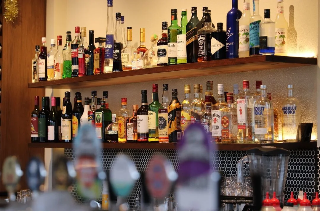 Vibe, The Local Eatery Cafe, Bar & Restaurant