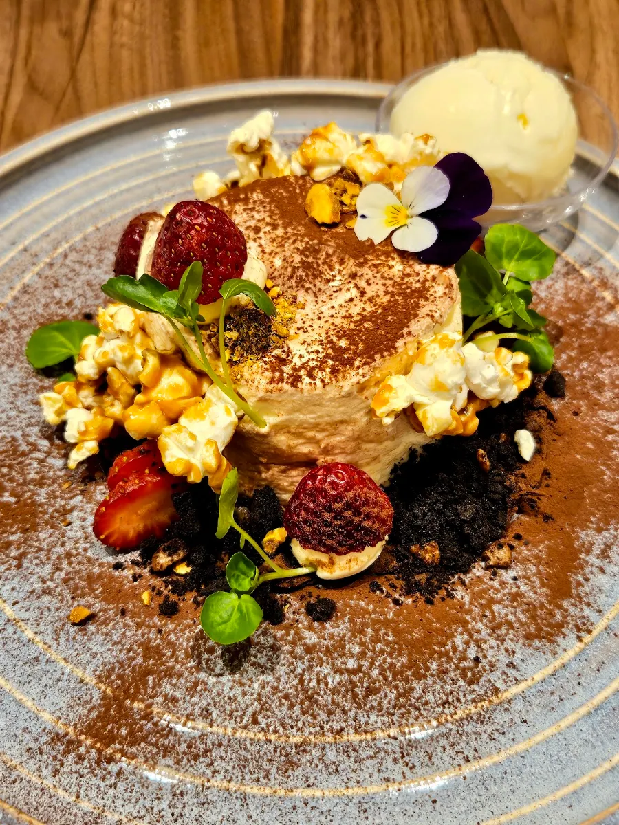Food & drink, Astonish Café & Dessert