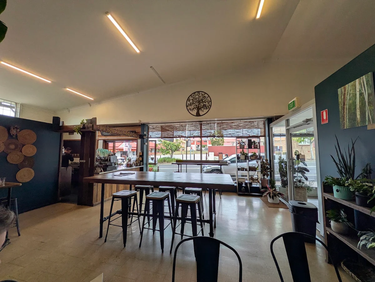 Vibe, Grounded Moruya