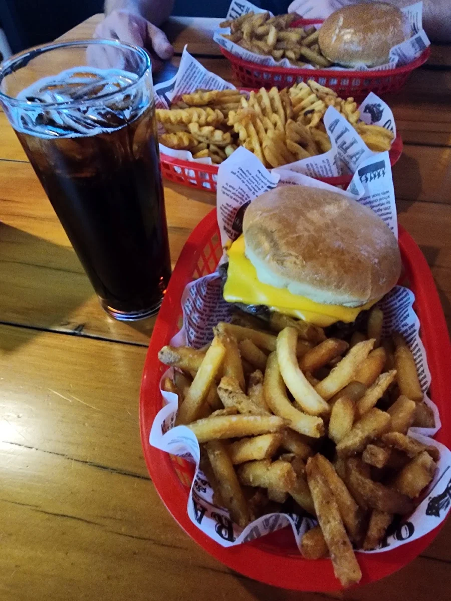 Food & drink, Chute 1 Longreach