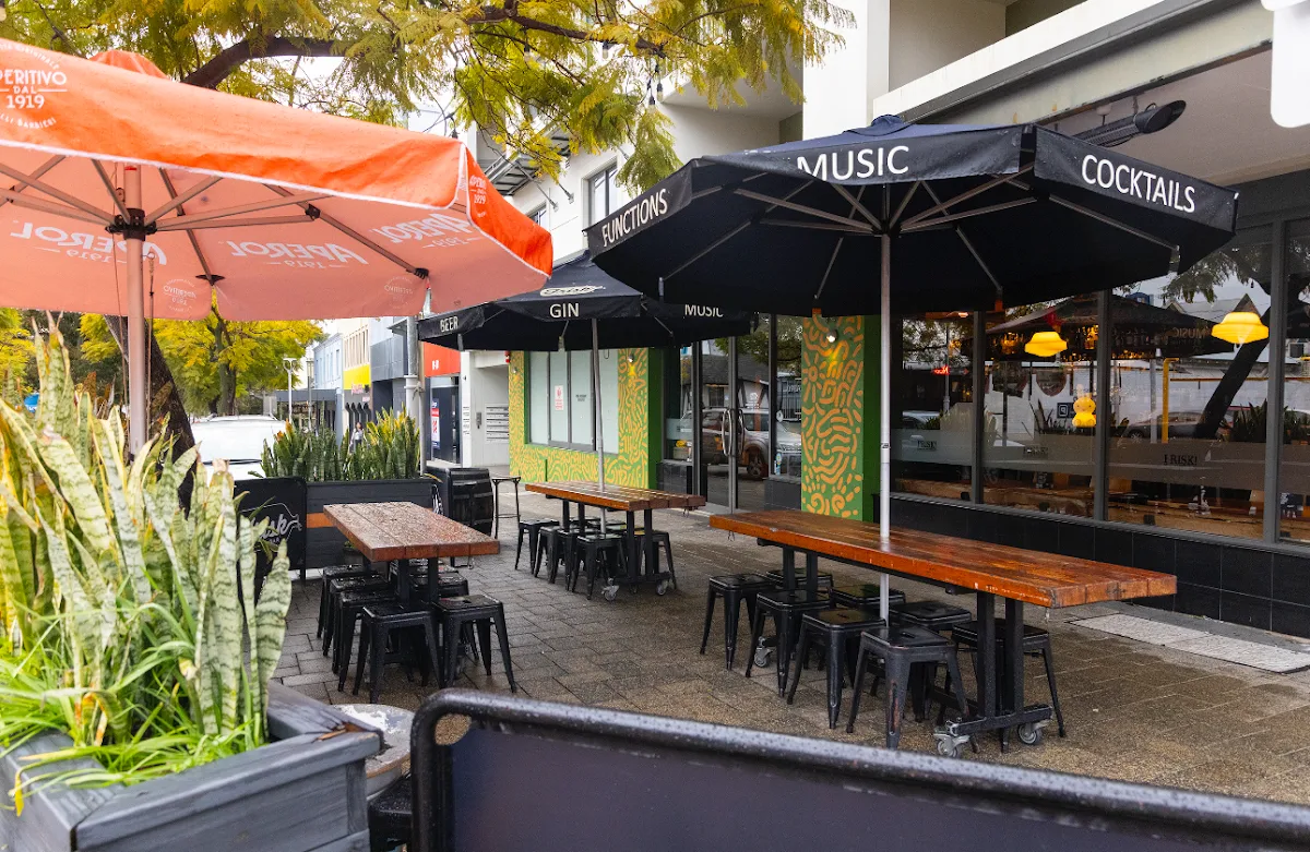 Vibe, Frisk. Small Bar