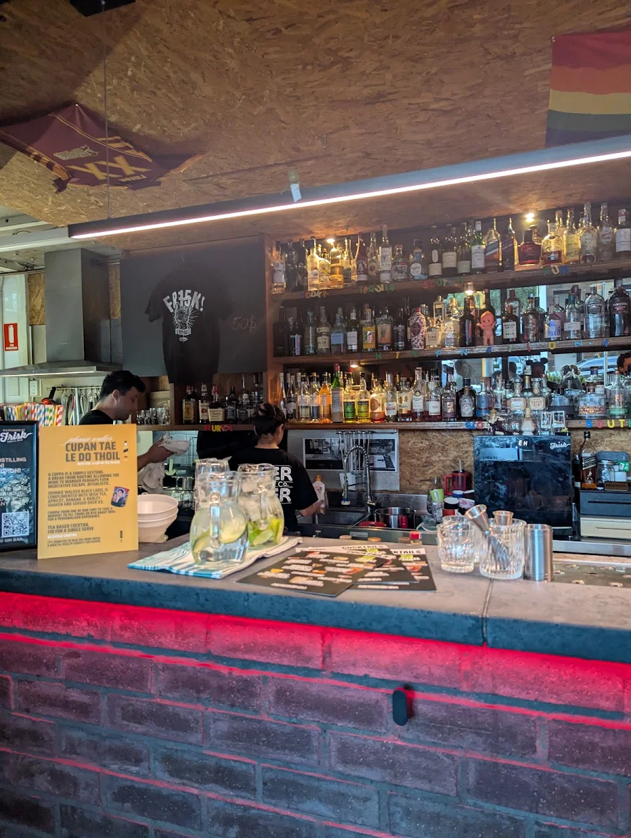 Vibe, Frisk. Small Bar