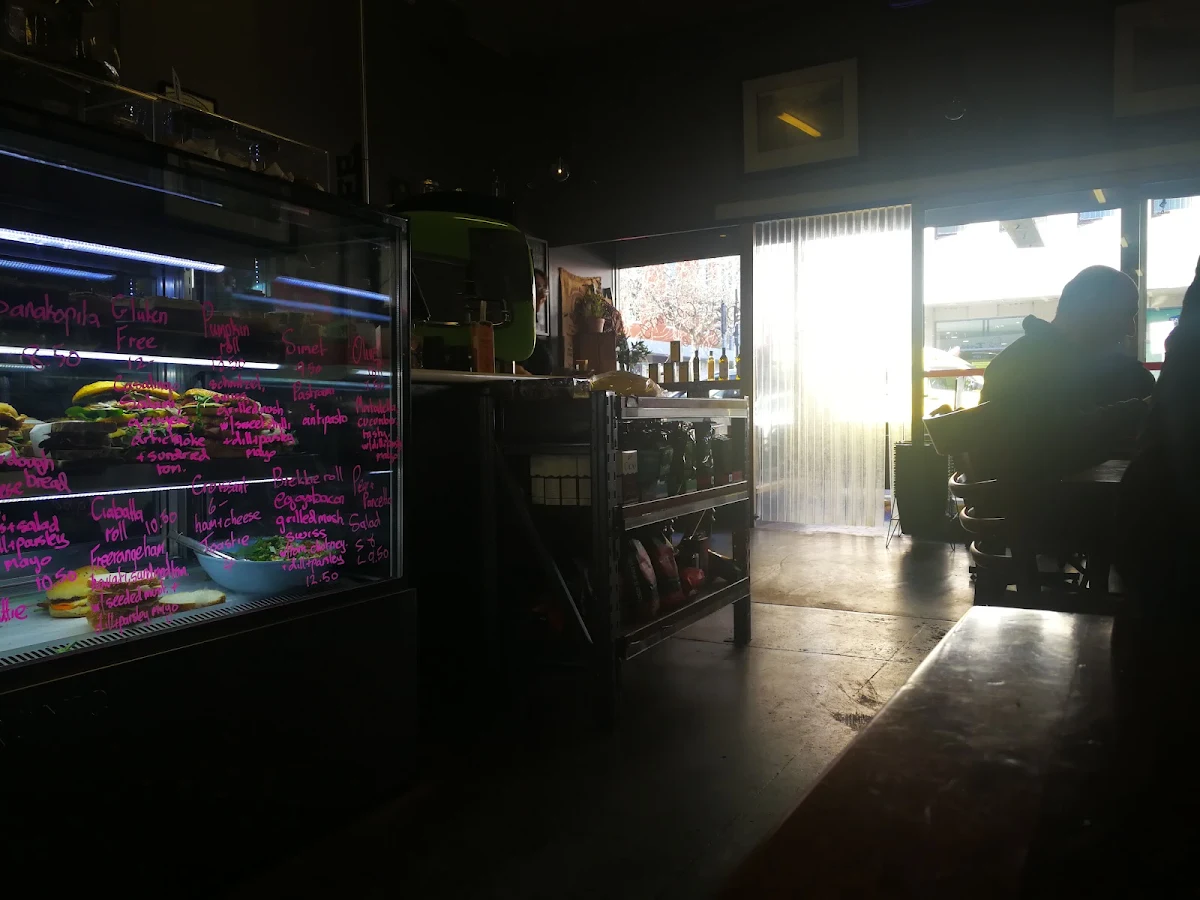 Vibe, The Deli Coburg