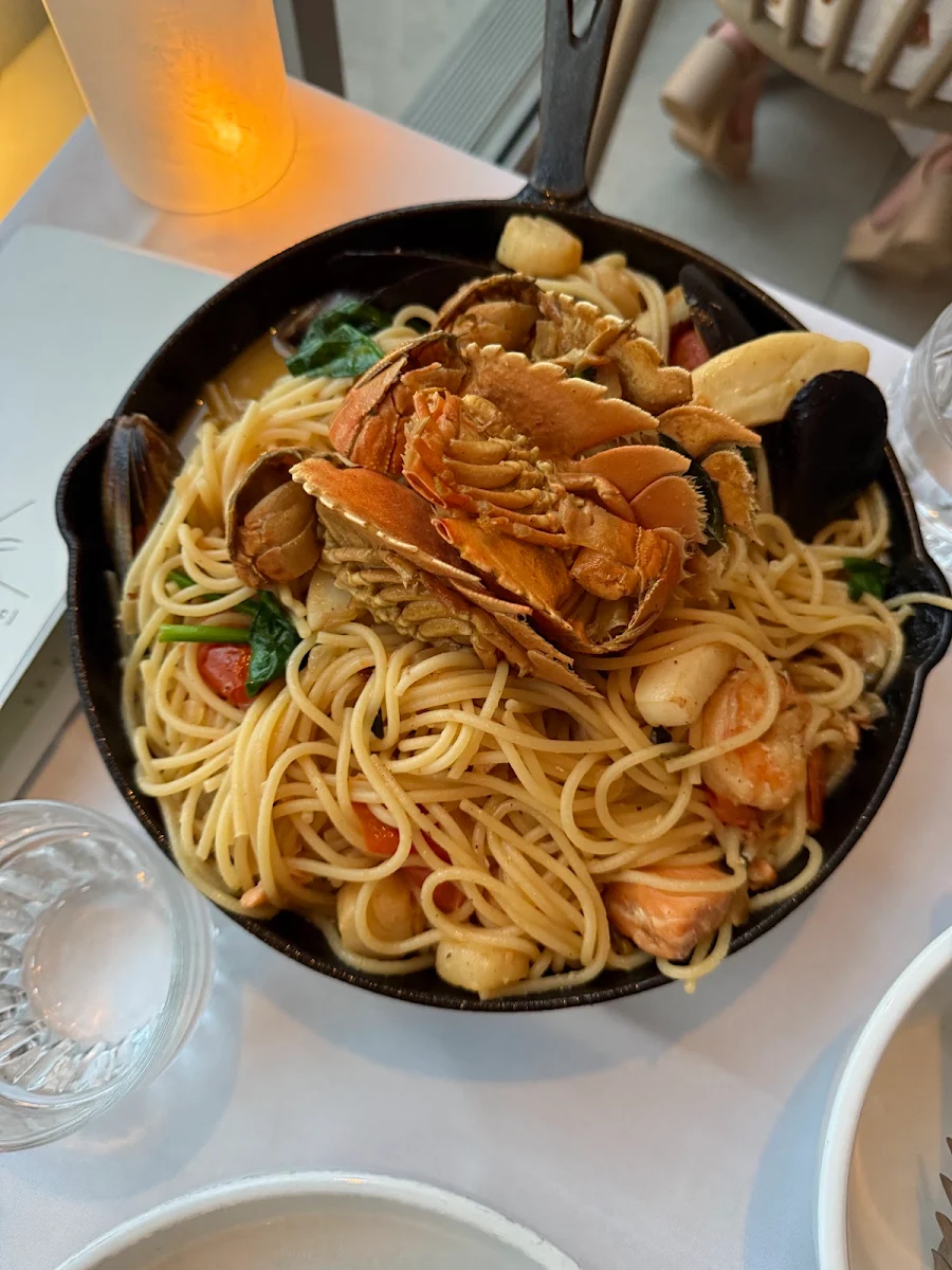 Food & drink, Bistro C