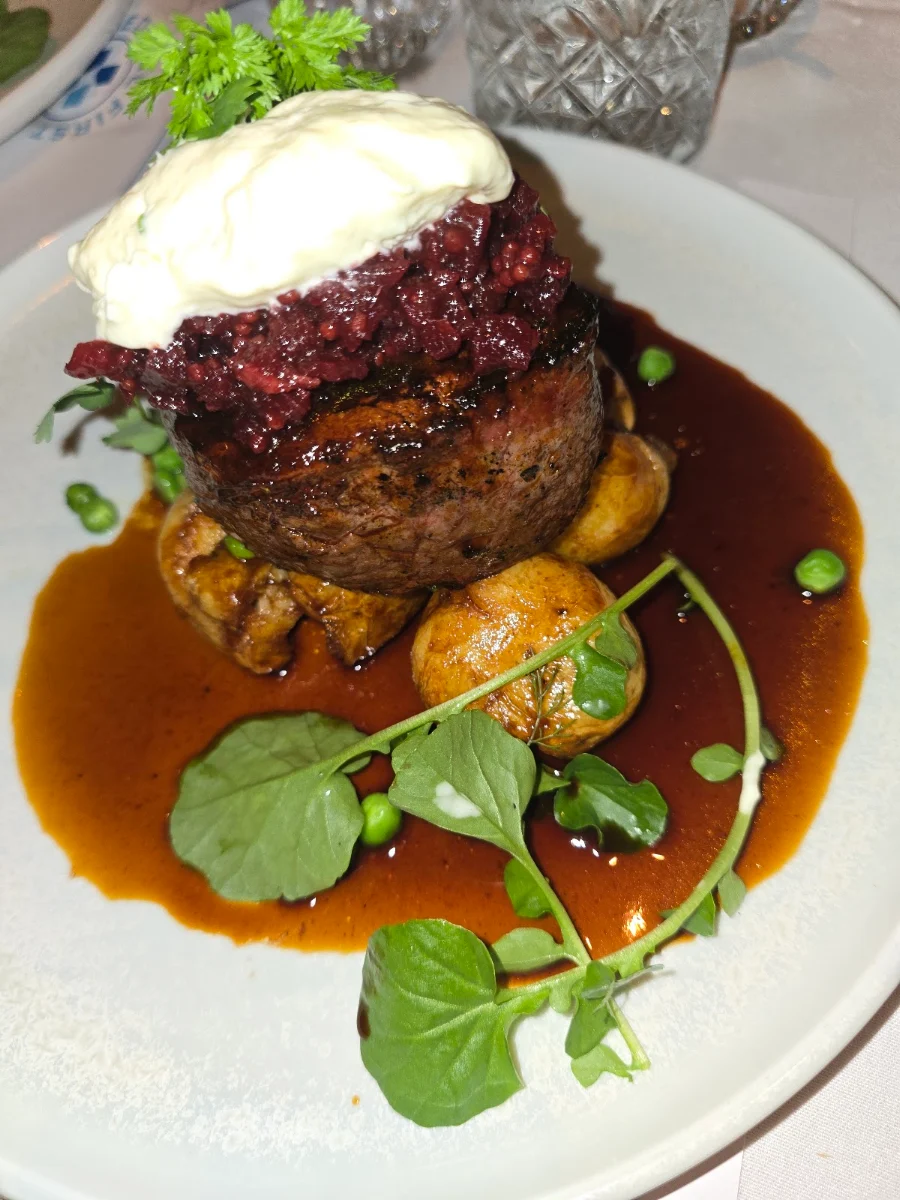 Food & drink, Bistro C