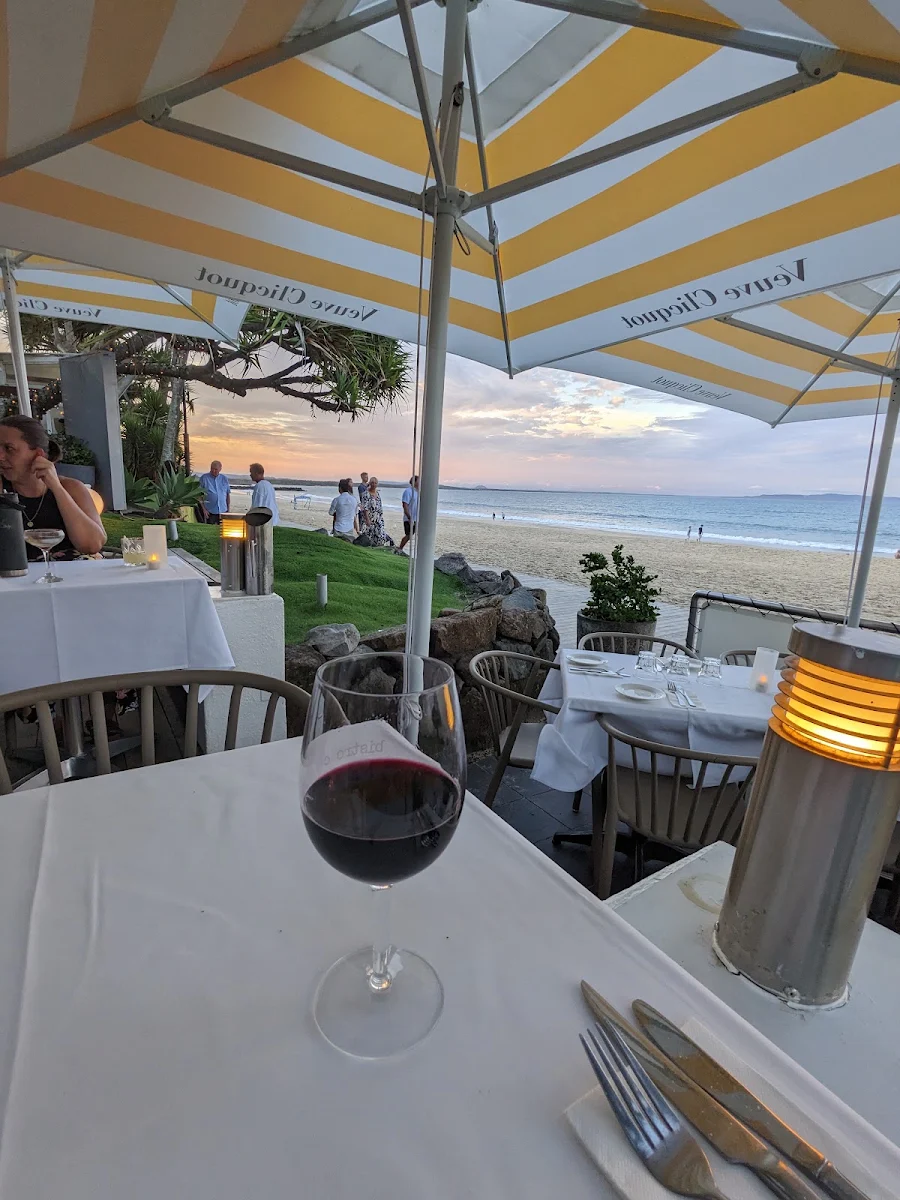 Vibe, Bistro C