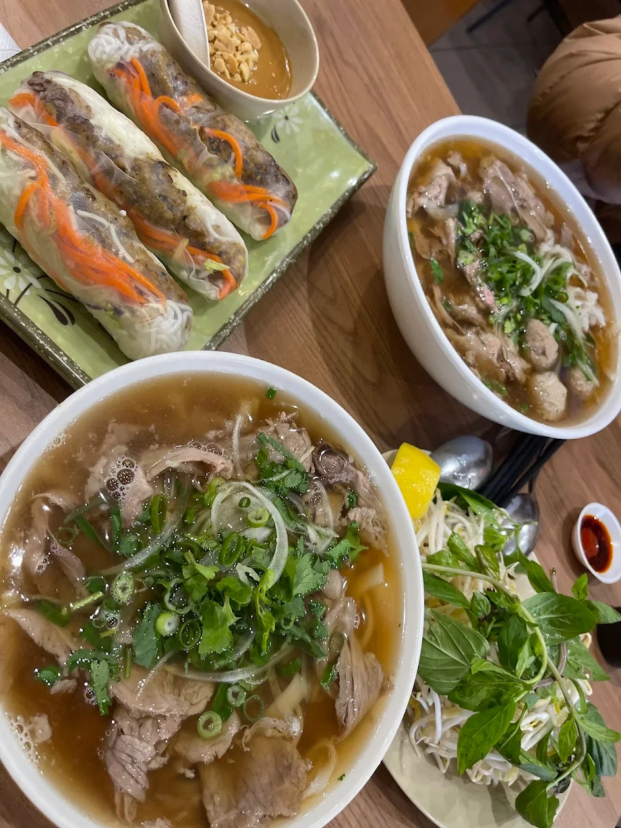Food & drink, Golden Lotus
