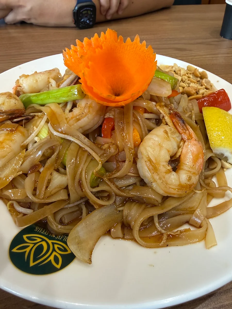 Food & drink, Golden Lotus