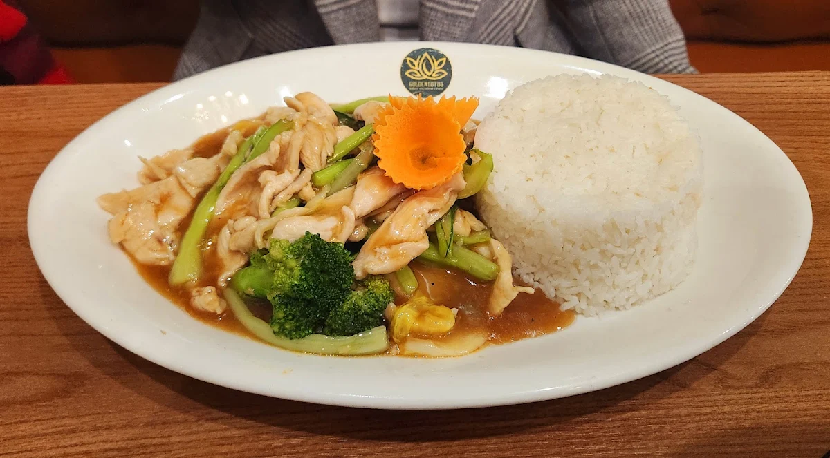 Food & drink, Golden Lotus