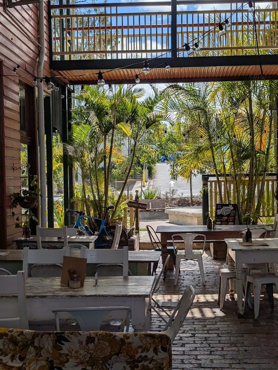 Vibe, Cafe On Cusack