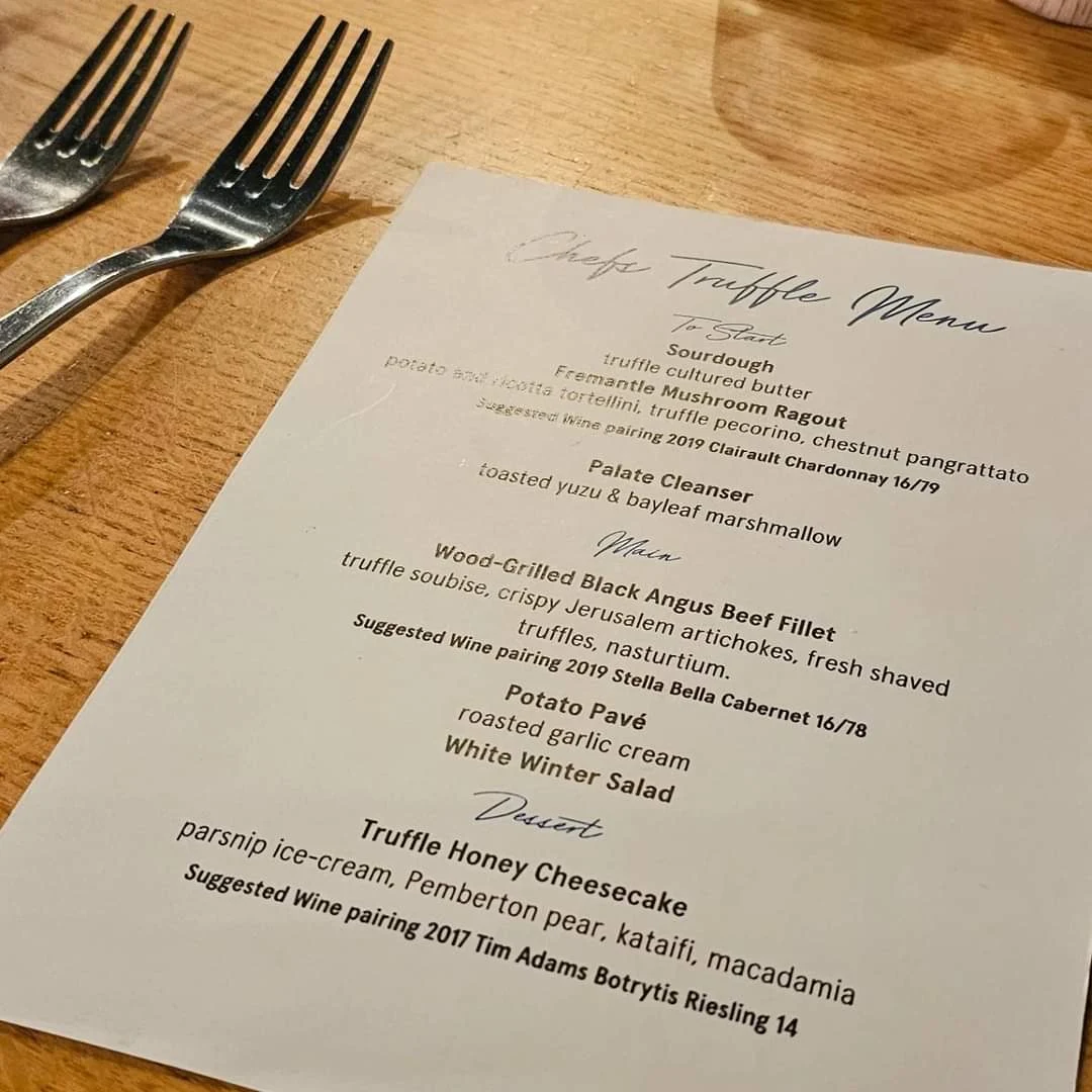 Menu, Bib and Tucker